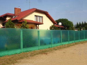 Забор из профилированного поликарбоната (трапеция)